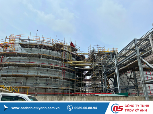 THI CÔNG CÁCH NHIỆT BẰNG BỌT THỦY TINH CELLULAR GLASS TRONG CÁCH NHIỆT LẠNH