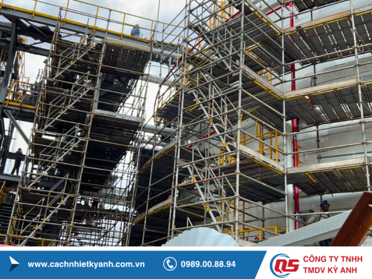 THI CÔNG CÁCH NHIỆT BẰNG BỌT THỦY TINH CELLULAR GLASS TRONG CÁCH NHIỆT LẠNH