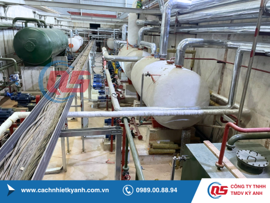 THI CÔNG CÁCH NHIỆT BẰNG BỌT THỦY TINH CELLULAR GLASS TRONG CÁCH NHIỆT LẠNH