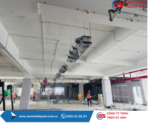 THI CÔNG CÁCH NHIỆT BẰNG BỌT THỦY TINH CELLULAR GLASS TRONG CÁCH NHIỆT LẠNH